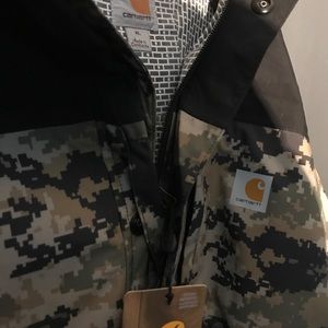 XL camo carhartt jacket. 10/10 condition